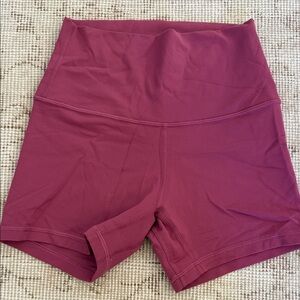 lululemon Align™ High-Rise Short 2"
Wine color
Size 2
Never worn